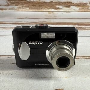 Sanyo 6 MP 3X Optical Zoom 2.4” Tft Monitor VPC-603 Digital Camera,